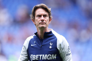 Duet z Tottenhamu nie dotarł na czas przez... wypadek drogowy. Thomas Frank uspokaja