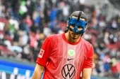 Kamil Grabara opuści VfL Wolfsburg?! Te dwa kluby mogą o niego powalczyć