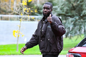 Gwiazdor Bayernu Monachium wciąż nie zdecydował. Bawarczycy się niecierpliwią