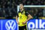 Borussia Dortmund widzi w nim twarz projektu, on ma wątpliwości, czy nadal chce grać w tym klubie